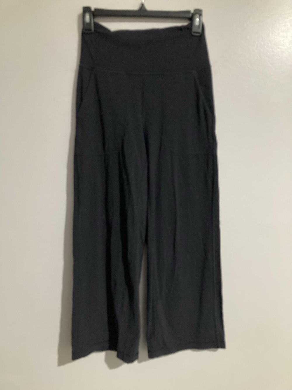 Lululemon Leggings Womens 4 Black Capri Wide-Leg Yoga Pockets Elastic Waist
